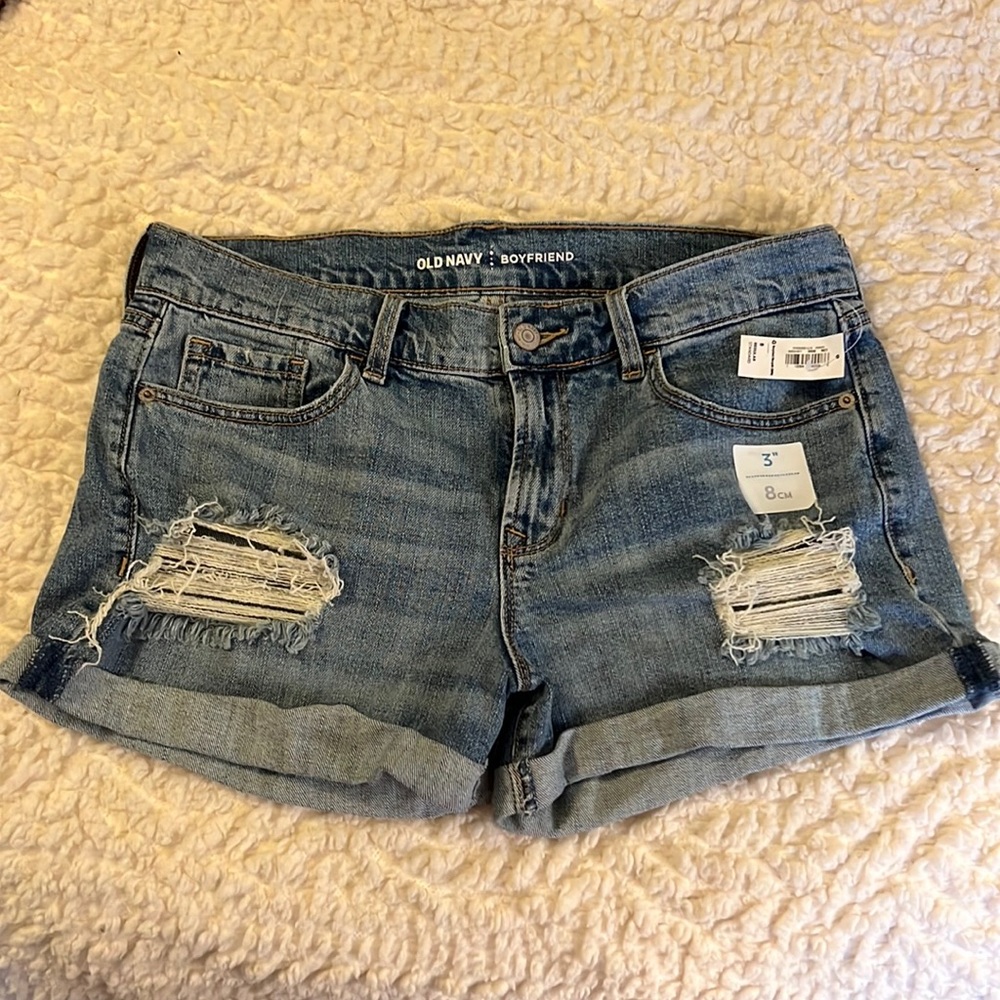 Women’s Old Navy distressed cuffed jean shorts size 8